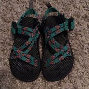 Chacos size Y 10